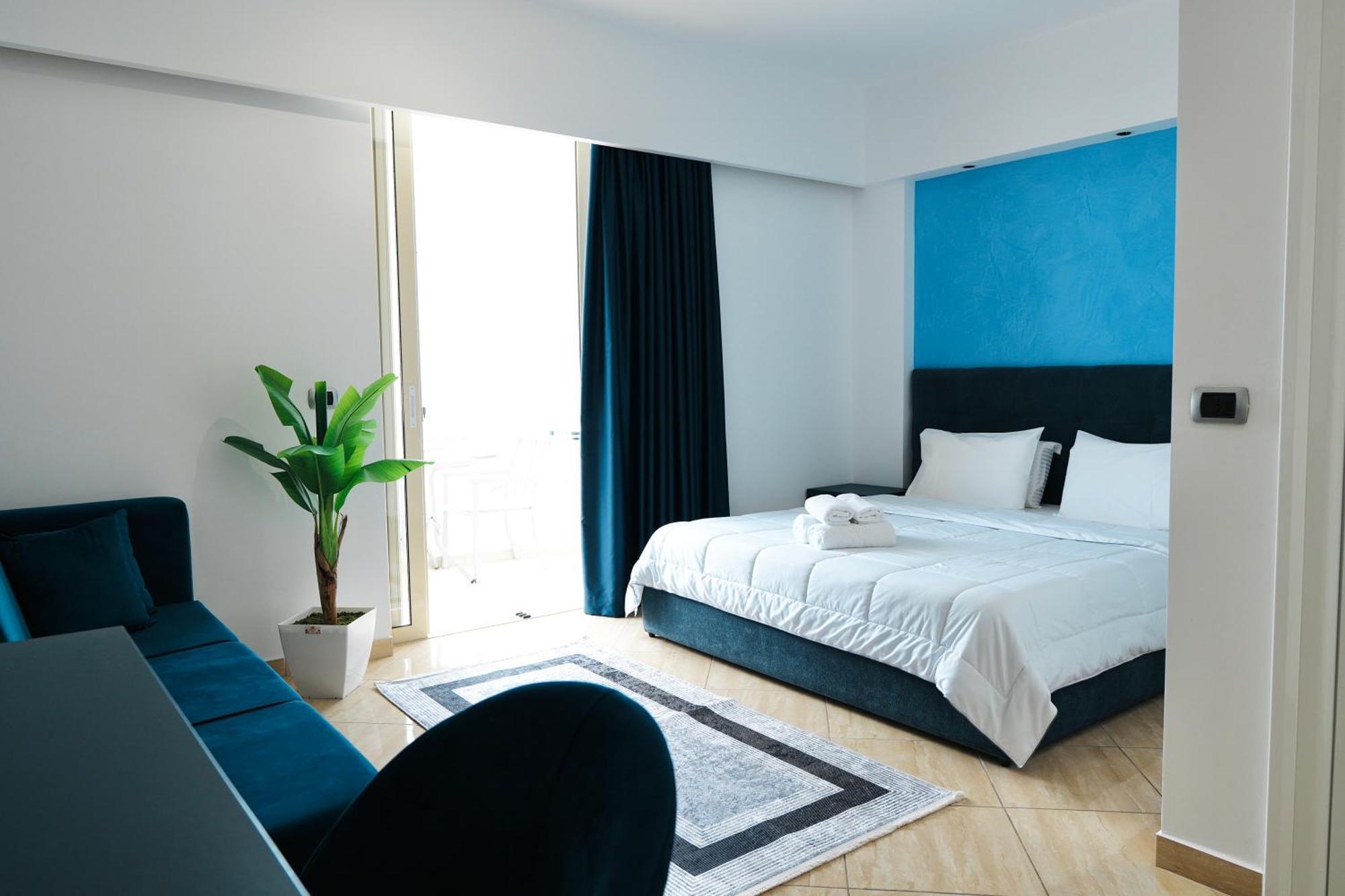 Hotel Blue Sky Saranda Kültér fotó