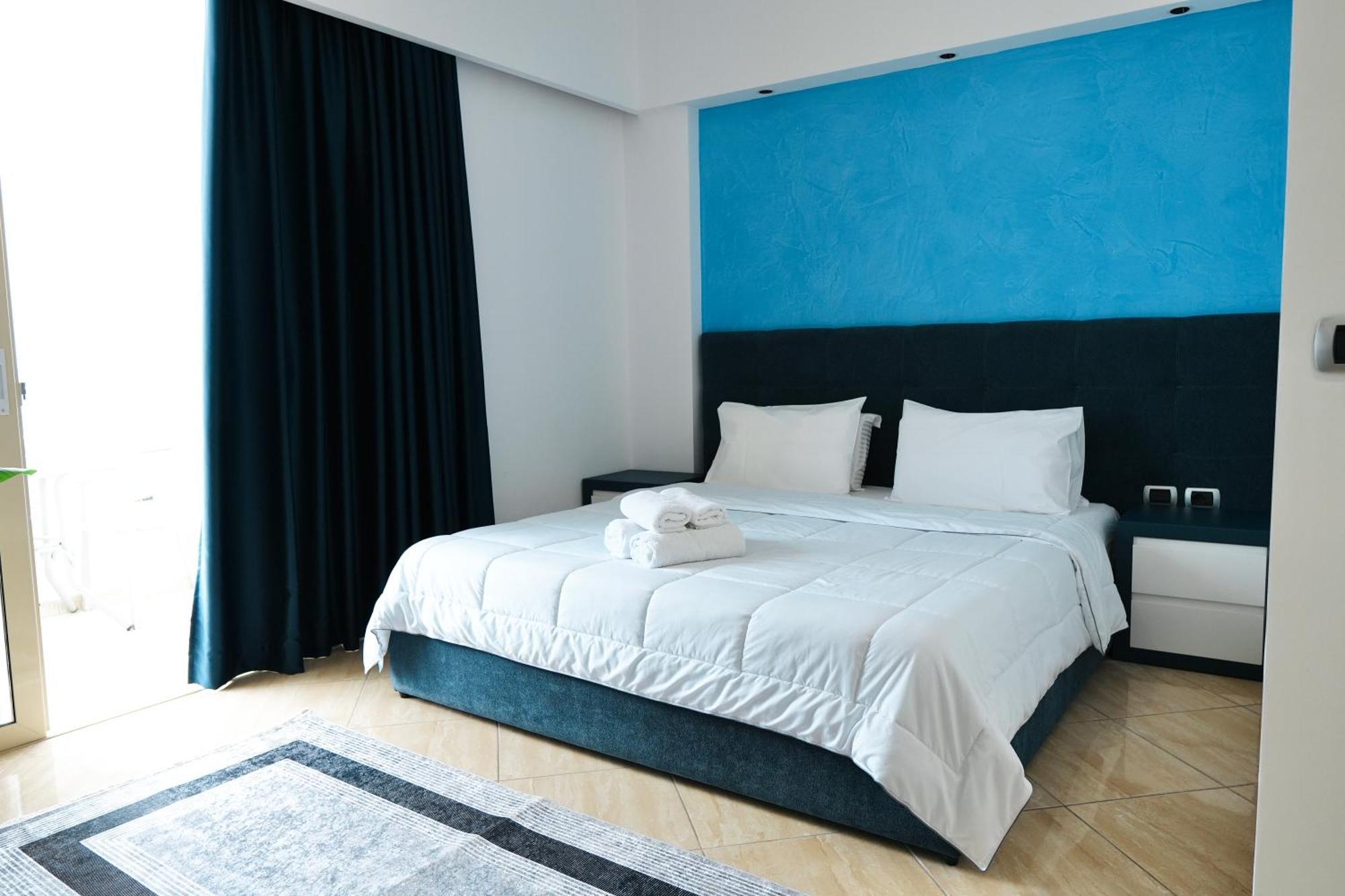 Hotel Blue Sky Saranda Kültér fotó