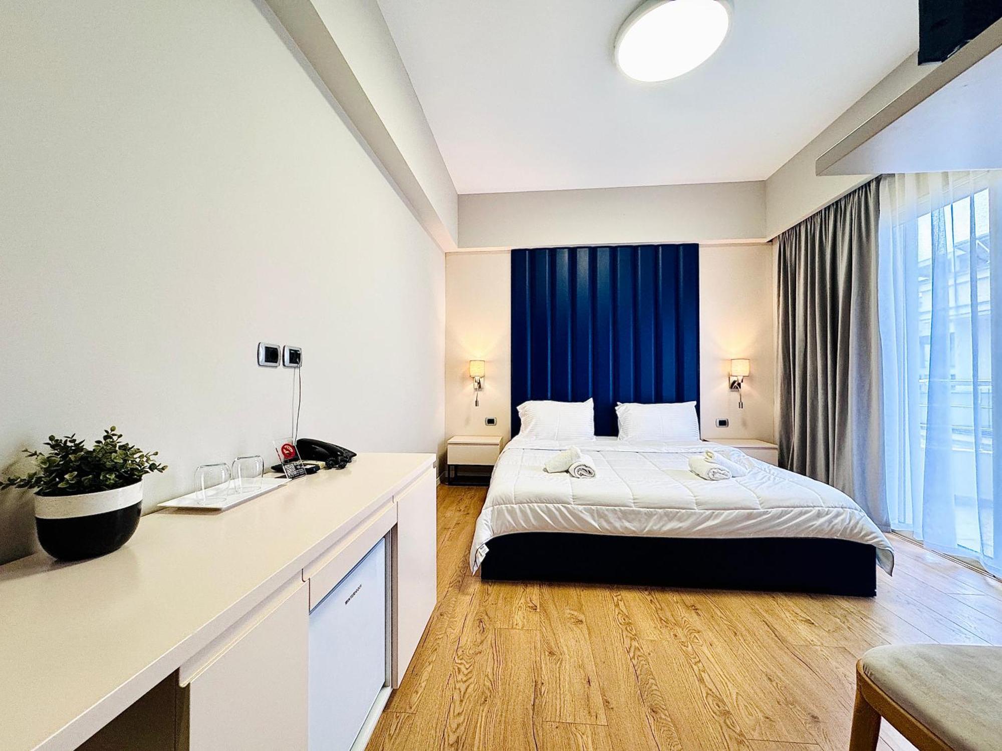 Hotel Blue Sky Saranda Kültér fotó