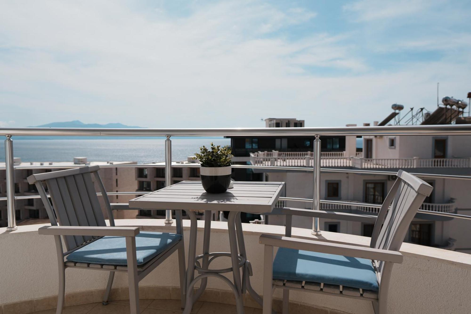 Hotel Blue Sky Saranda Kültér fotó