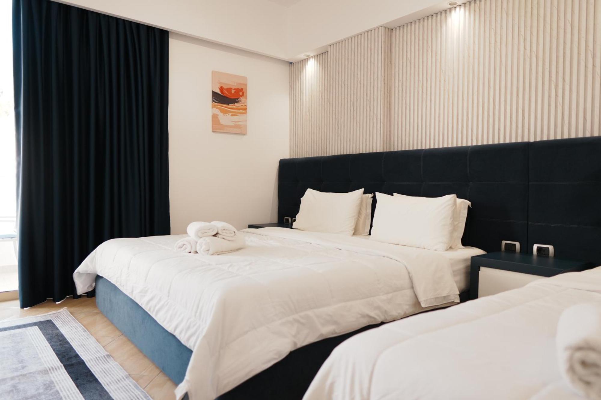 Hotel Blue Sky Saranda Kültér fotó