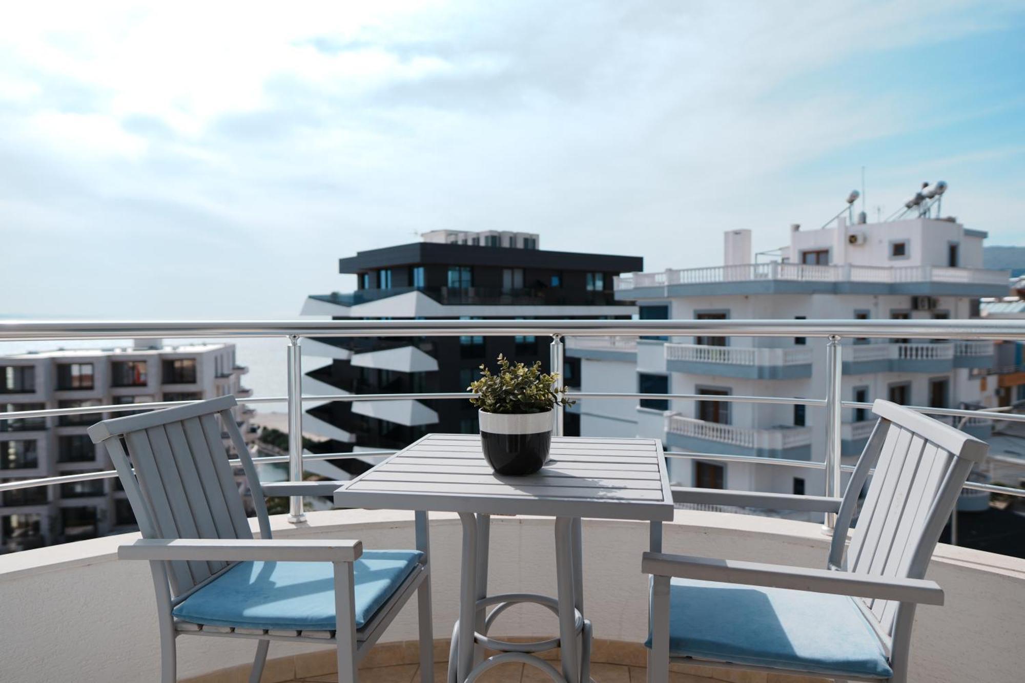 Hotel Blue Sky Saranda Kültér fotó