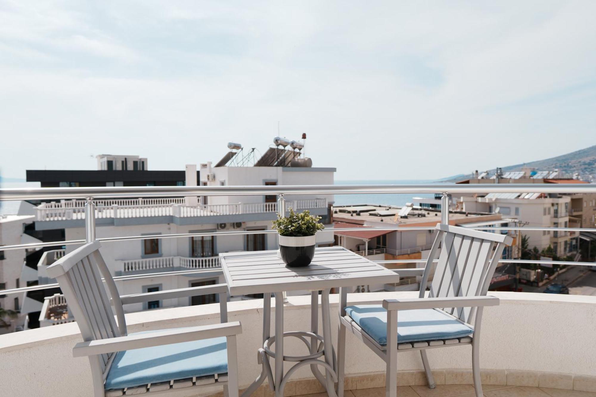 Hotel Blue Sky Saranda Kültér fotó