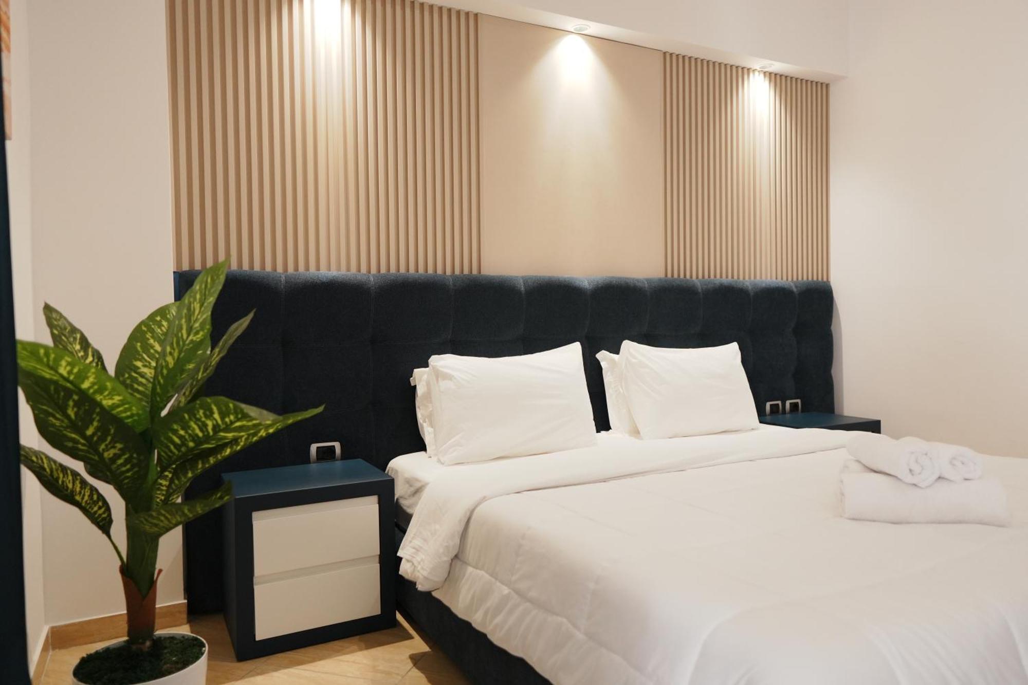 Hotel Blue Sky Saranda Kültér fotó