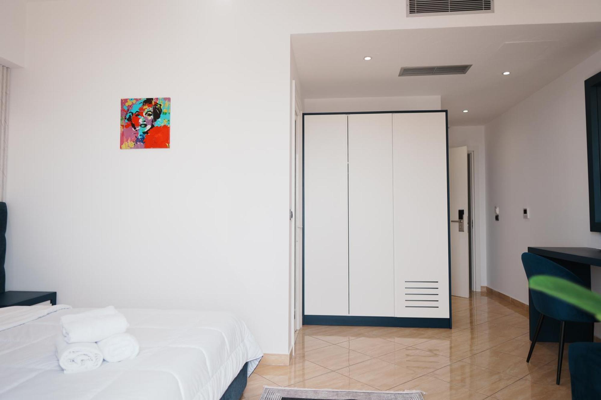 Hotel Blue Sky Saranda Kültér fotó