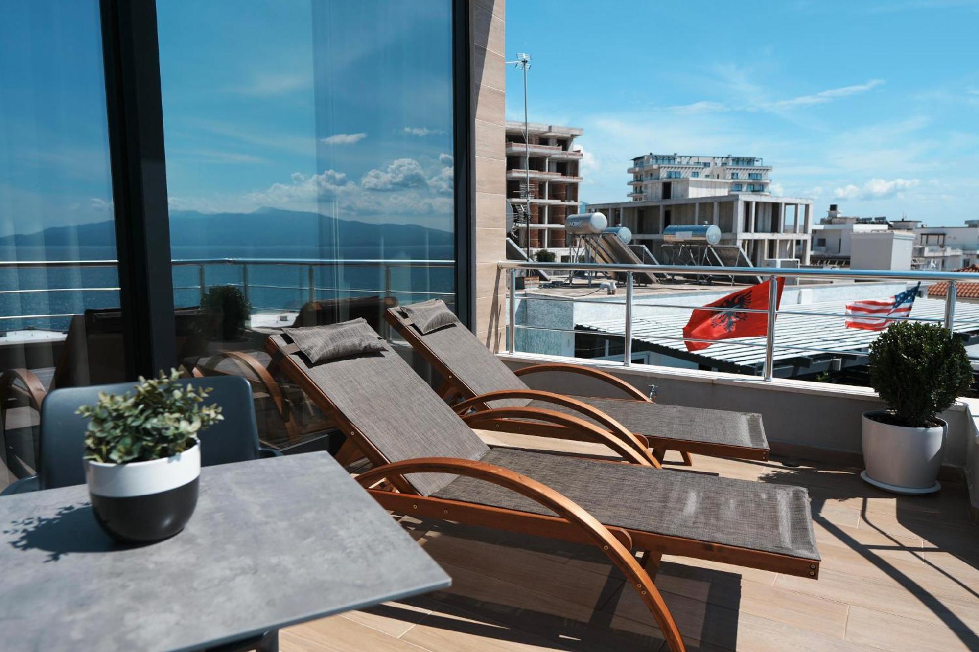 Hotel Blue Sky Saranda Kültér fotó