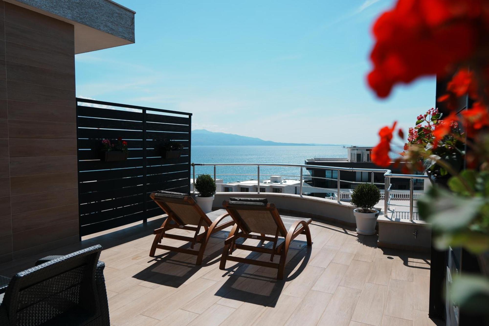 Hotel Blue Sky Saranda Kültér fotó